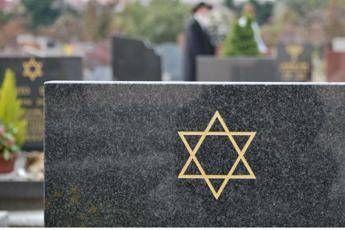 Danimarca, profanate oltre 80 lapidi in cimitero ebraico Danimarca, profanate oltre 80 lapidi in cimitero ebraico